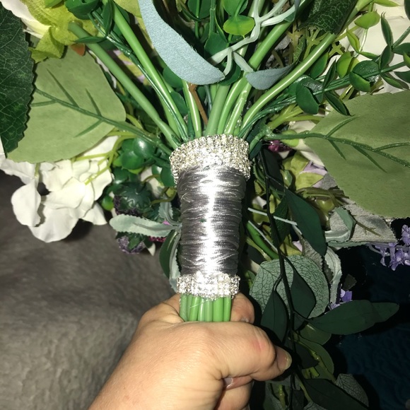 8 PC CUSTOM MADE WEDDING BOUQUET SET - Picture 8 of 16